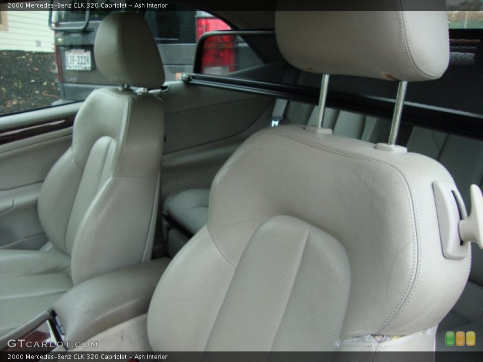 Ash Interior Photo for the 2000 Mercedes-Benz CLK 320 Cabriolet #50804259
