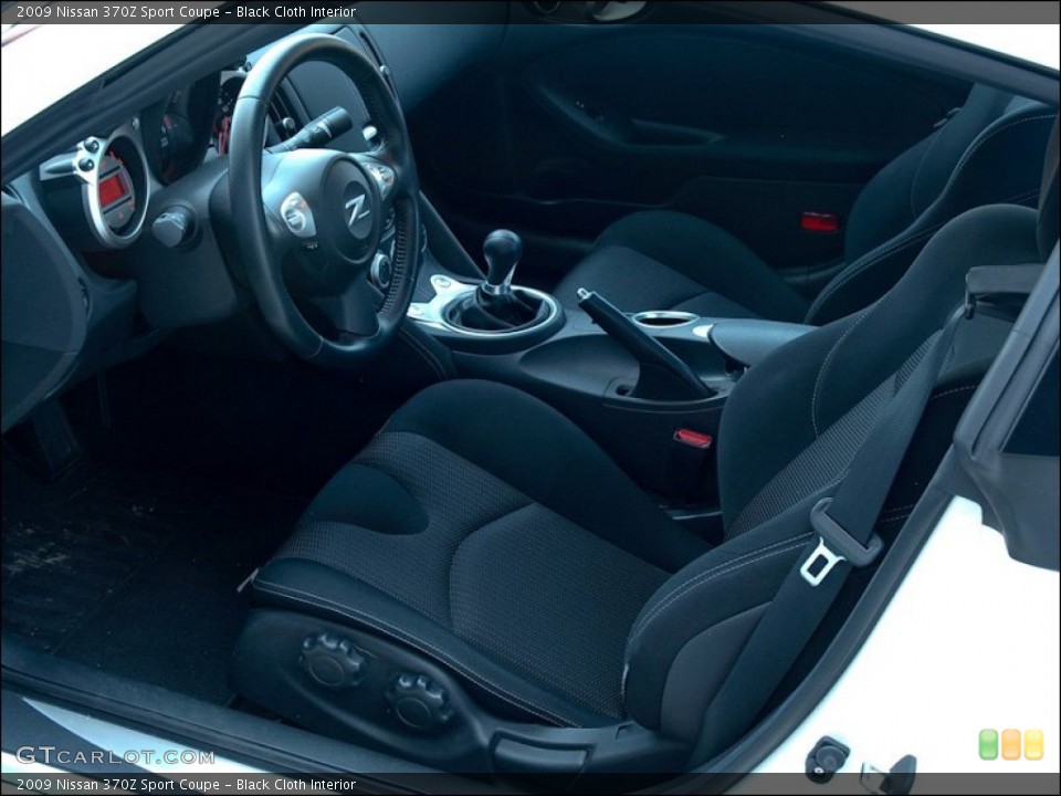 Black Cloth Interior Photo for the 2009 Nissan 370Z Sport Coupe #50807805