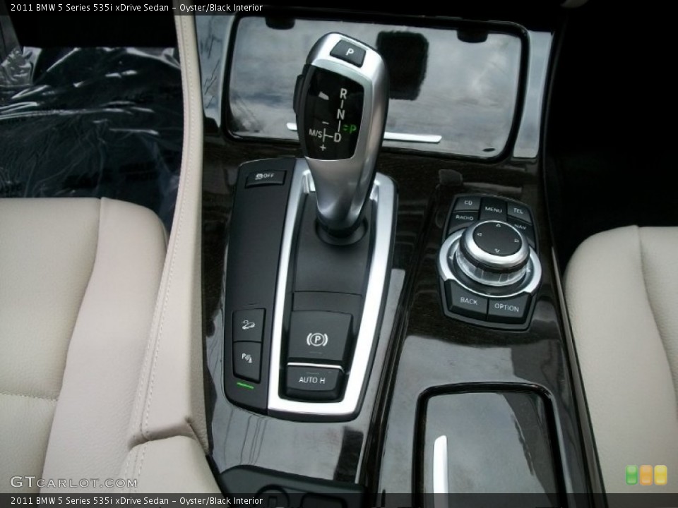 Oyster/Black Interior Transmission for the 2011 BMW 5 Series 535i xDrive Sedan #50809944