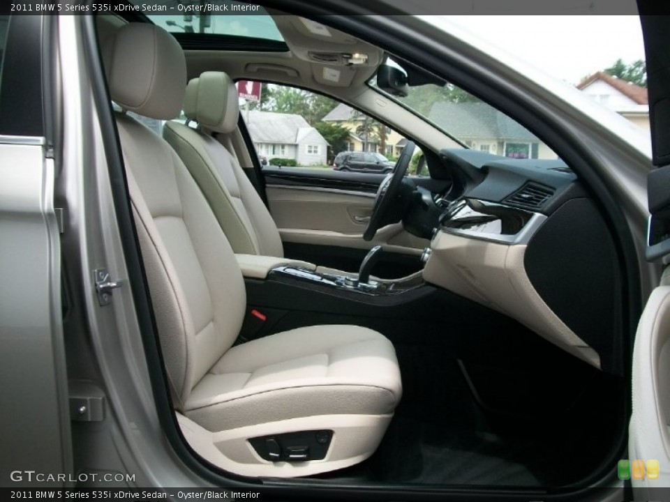 Oyster/Black Interior Photo for the 2011 BMW 5 Series 535i xDrive Sedan #50810100