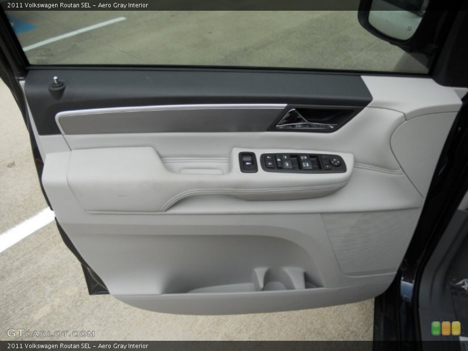 Aero Gray Interior Door Panel for the 2011 Volkswagen Routan SEL #50810739