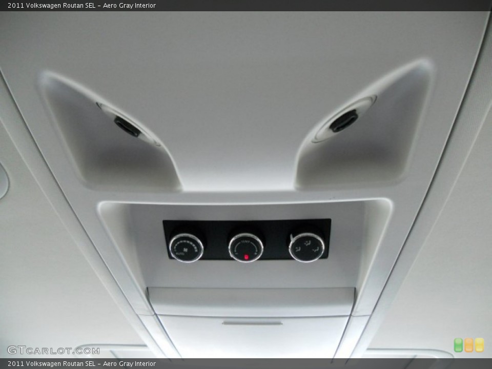 Aero Gray Interior Controls for the 2011 Volkswagen Routan SEL #50810892
