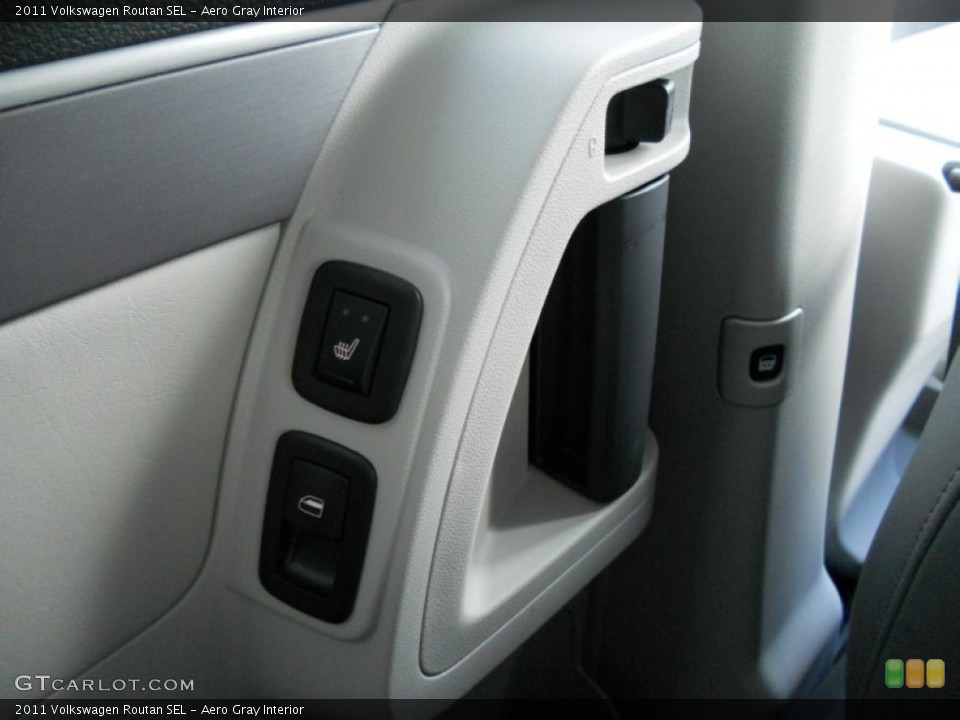 Aero Gray Interior Controls for the 2011 Volkswagen Routan SEL #50810904