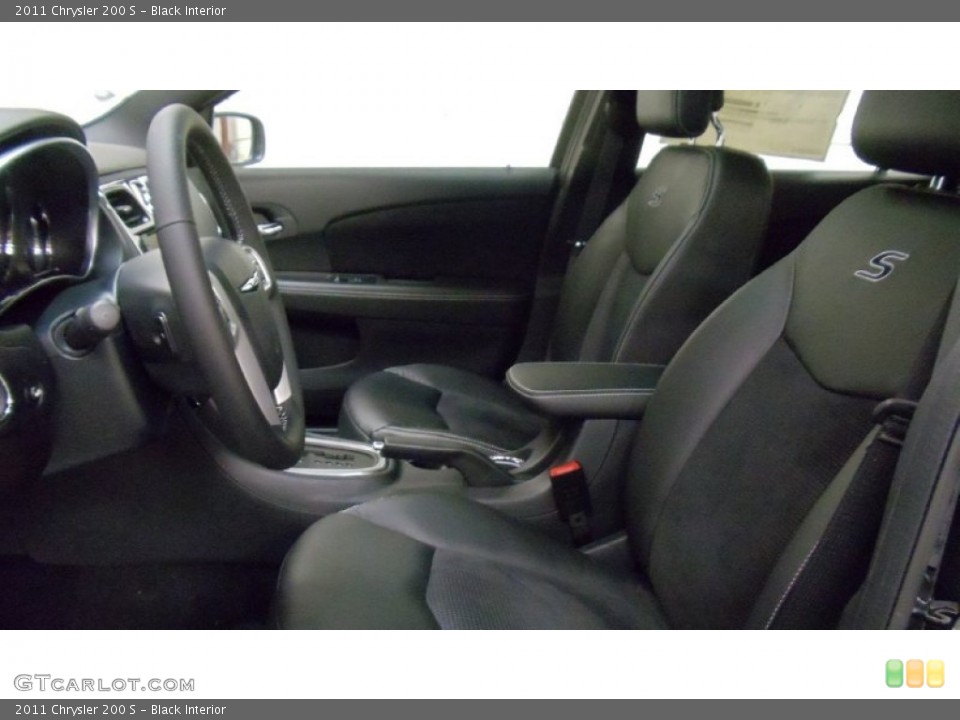 Black Interior Photo for the 2011 Chrysler 200 S #50814045