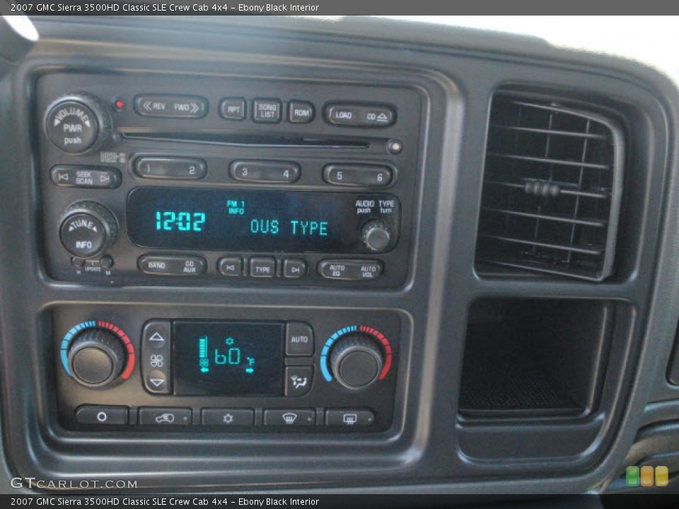 Ebony Black Interior Controls for the 2007 GMC Sierra 3500HD Classic SLE Crew Cab 4x4 #50820666