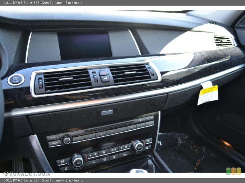 Black Interior Controls for the 2011 BMW 5 Series 535i Gran Turismo #50821767