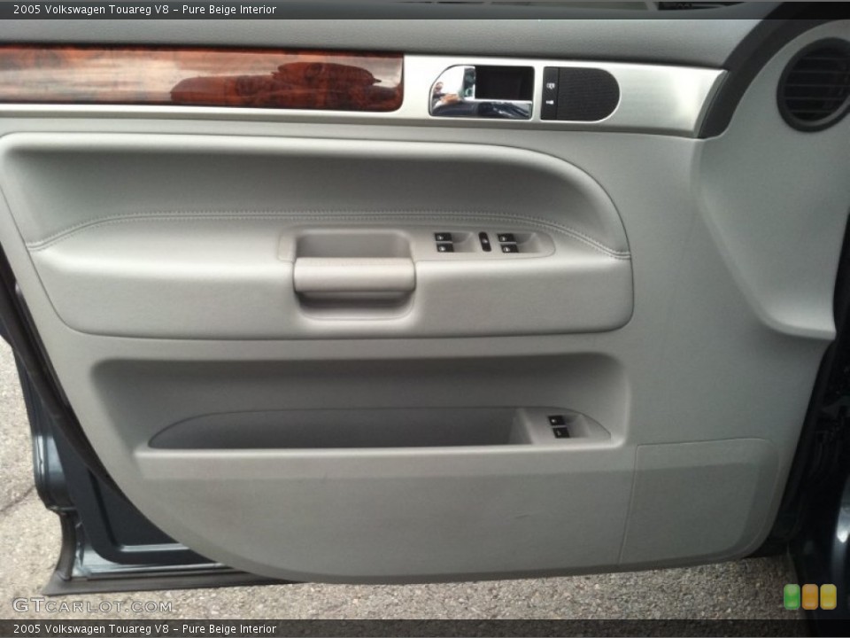 Pure Beige Interior Door Panel for the 2005 Volkswagen Touareg V8 #50822424