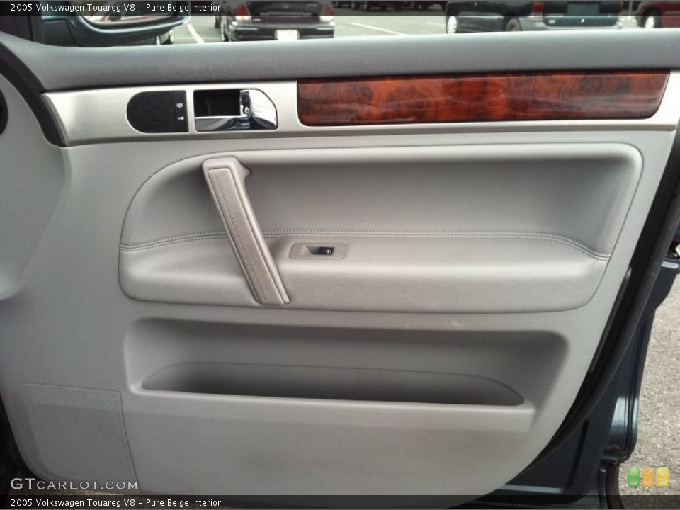 Pure Beige Interior Door Panel for the 2005 Volkswagen Touareg V8 #50822484
