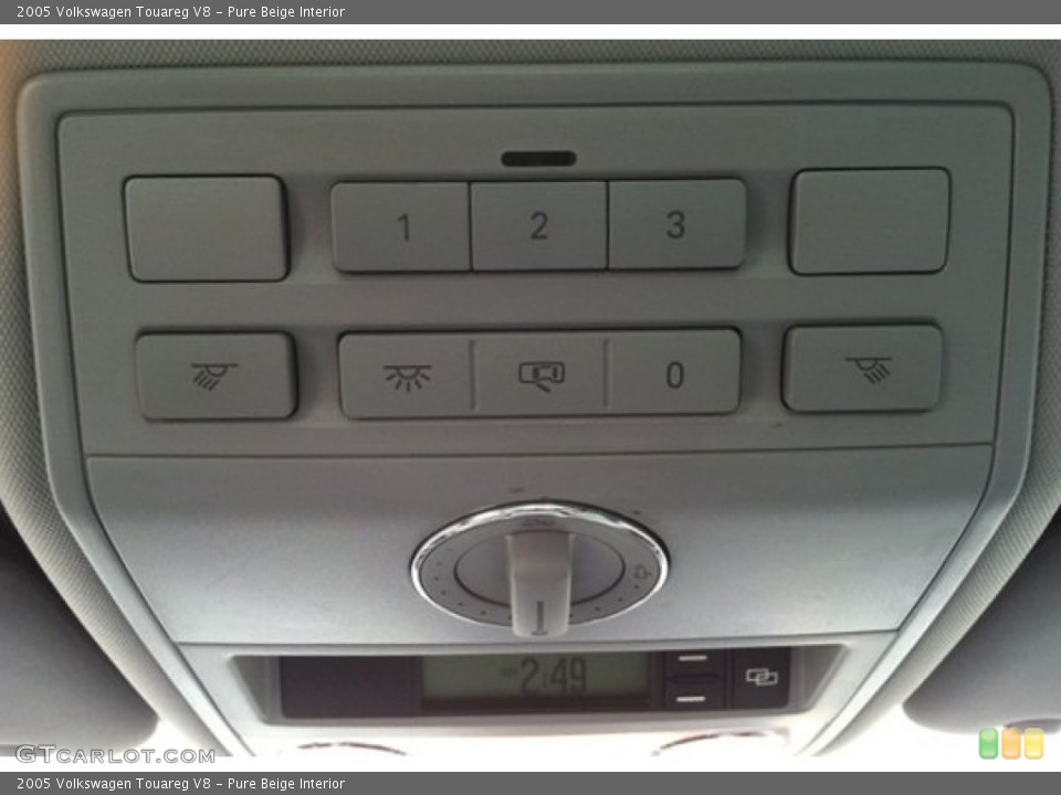 Pure Beige Interior Controls for the 2005 Volkswagen Touareg V8 #50822520