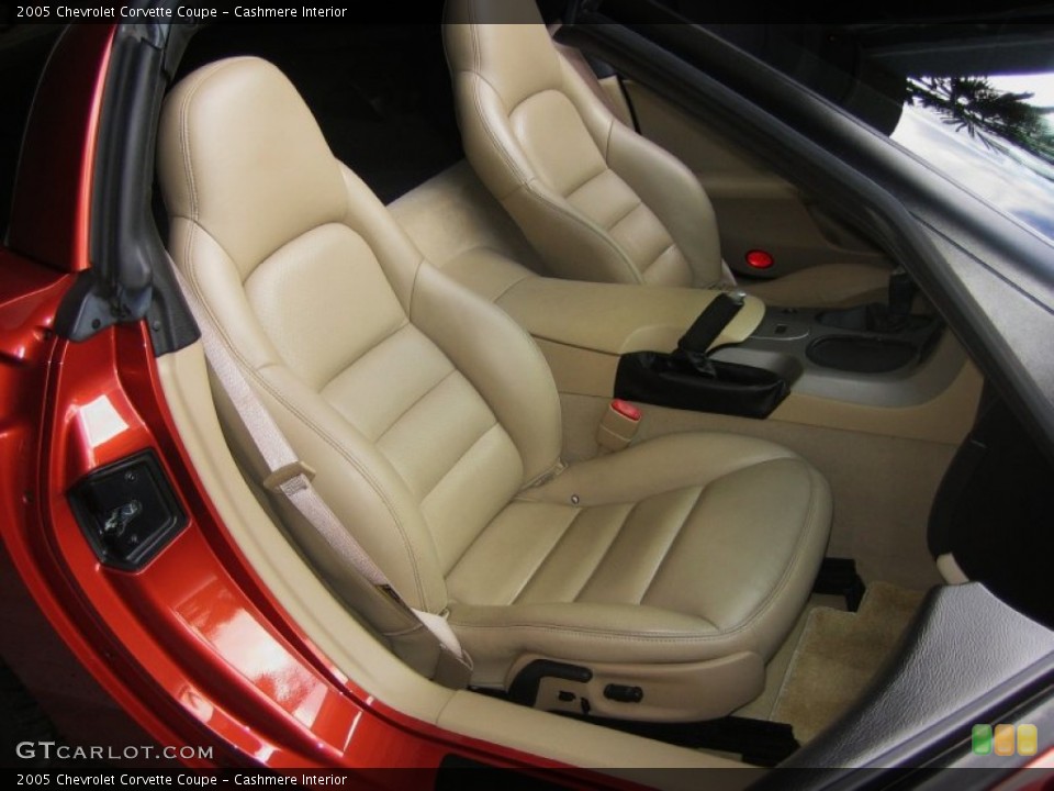 Cashmere Interior Photo for the 2005 Chevrolet Corvette Coupe #50842101