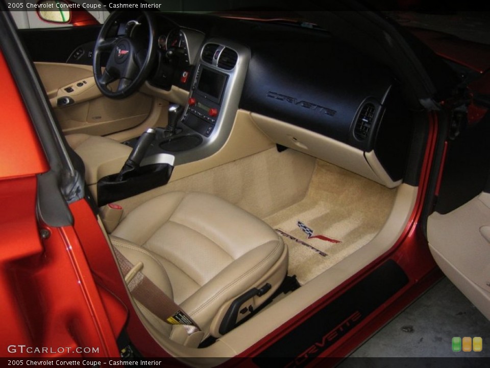 Cashmere Interior Photo for the 2005 Chevrolet Corvette Coupe #50842113