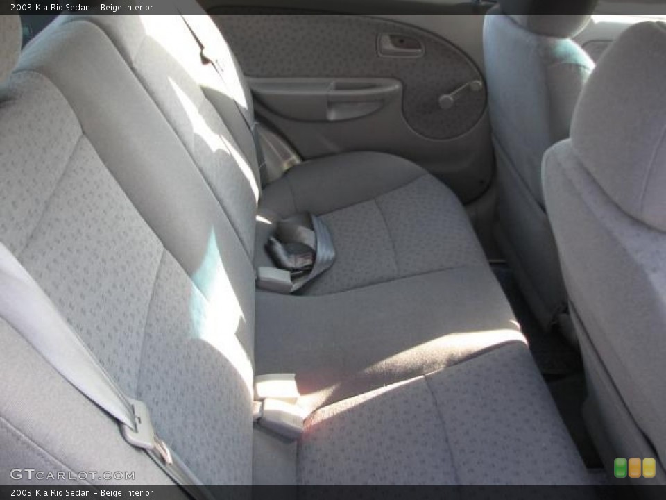 Beige Interior Photo for the 2003 Kia Rio Sedan #50849094