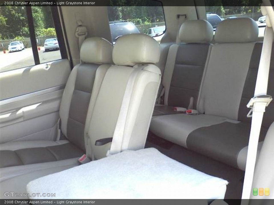 Light Graystone Interior Photo for the 2008 Chrysler Aspen Limited #50856139