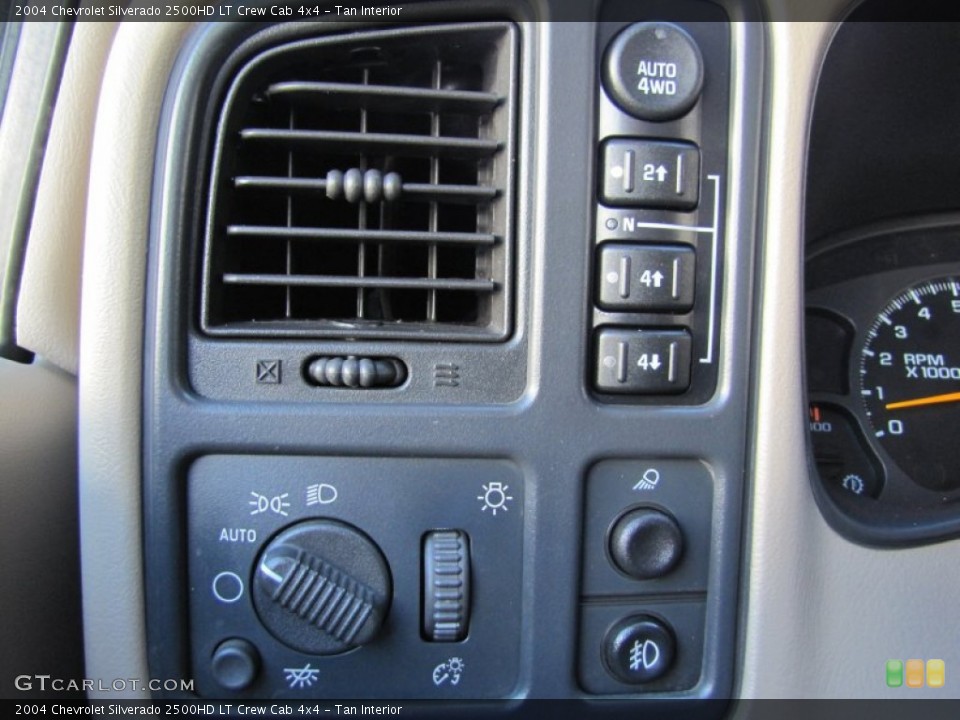 Tan Interior Controls for the 2004 Chevrolet Silverado 2500HD LT Crew Cab 4x4 #50860906