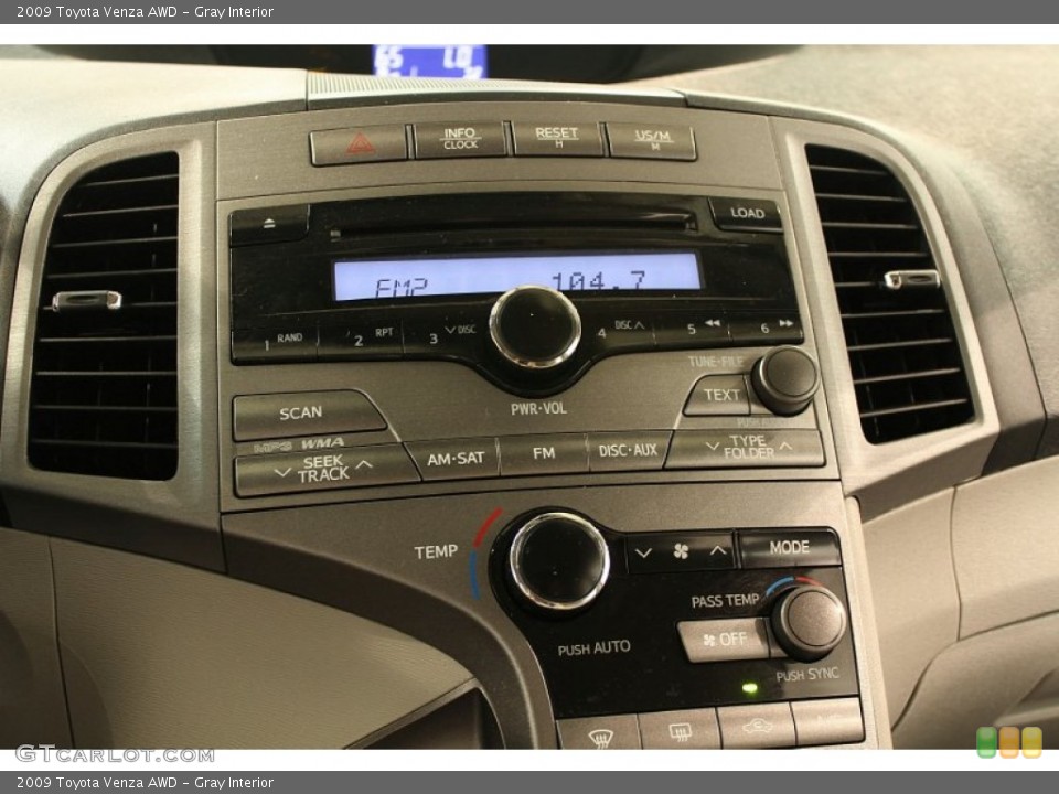 Gray Interior Controls for the 2009 Toyota Venza AWD #50866870