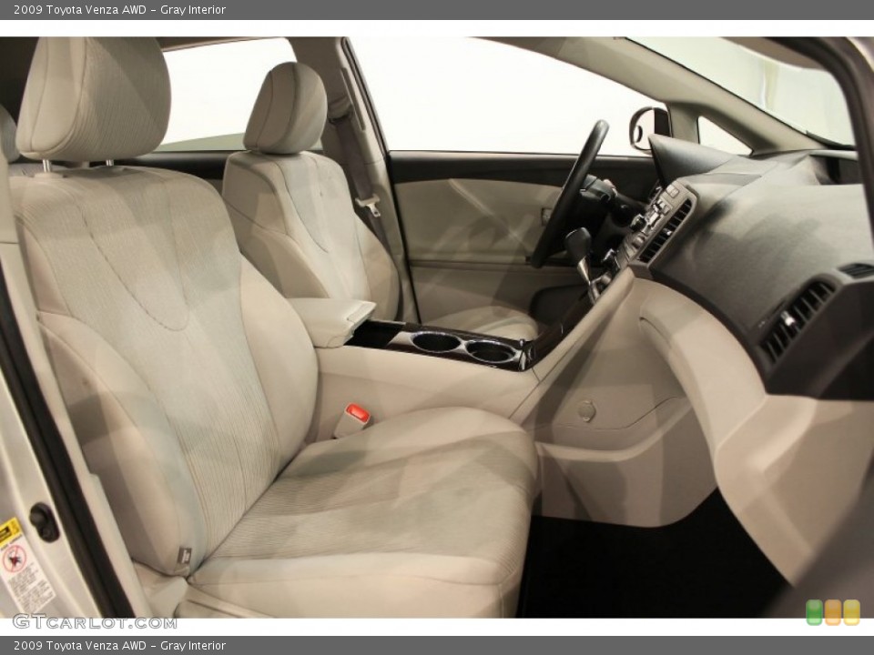 Gray Interior Photo for the 2009 Toyota Venza AWD #50866903