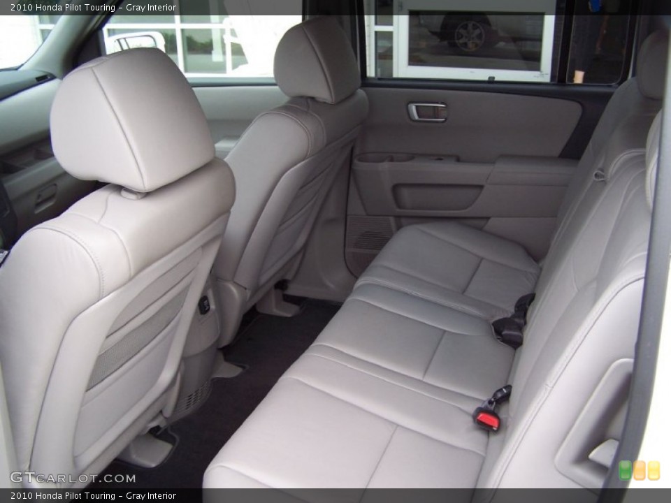 Gray Interior Photo for the 2010 Honda Pilot Touring #50872408