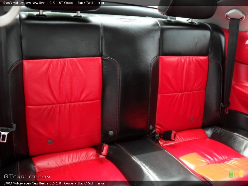 Black/Red Interior Photo for the 2003 Volkswagen New Beetle GLS 1.8T Coupe #50878480