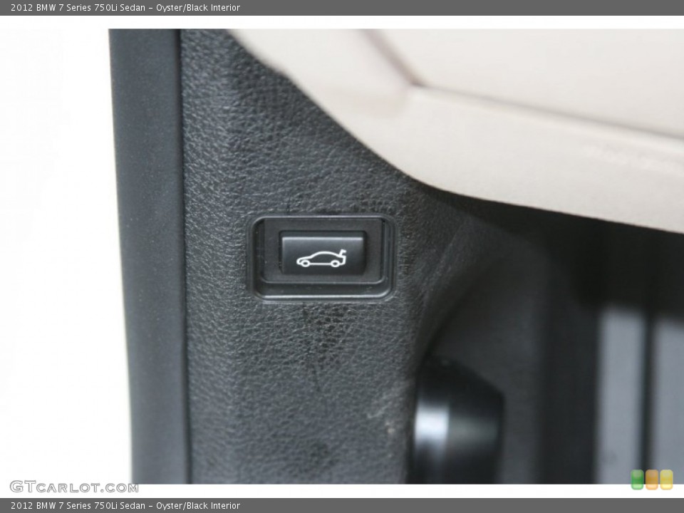 Oyster/Black Interior Controls for the 2012 BMW 7 Series 750Li Sedan #50878969