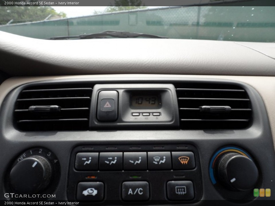 Ivory Interior Controls for the 2000 Honda Accord SE Sedan #50880157