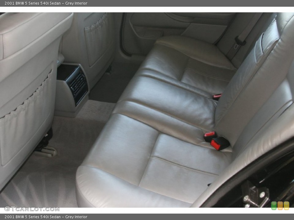 Grey Interior Photo for the 2001 BMW 5 Series 540i Sedan #50882572