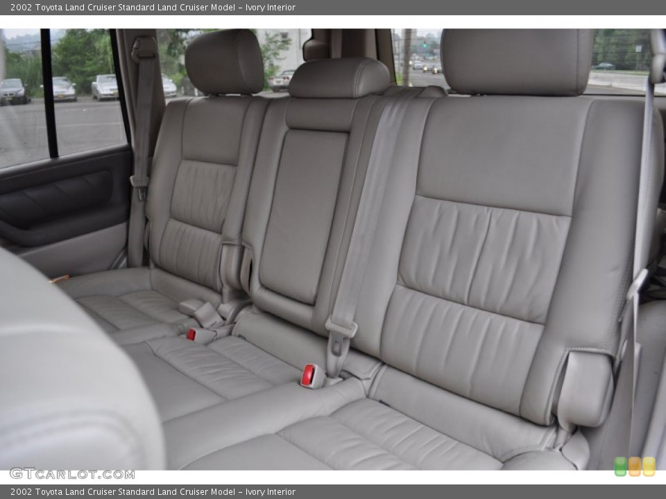 Ivory Interior Photo for the 2002 Toyota Land Cruiser  #50887567