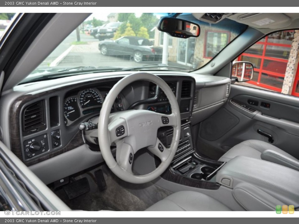 Stone Gray Interior Photo for the 2003 GMC Yukon Denali AWD #50888473