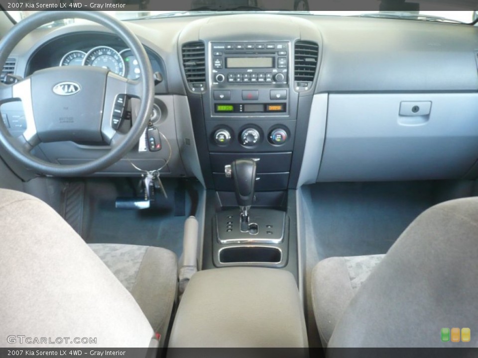 Gray Interior Dashboard for the 2007 Kia Sorento LX 4WD #50891605