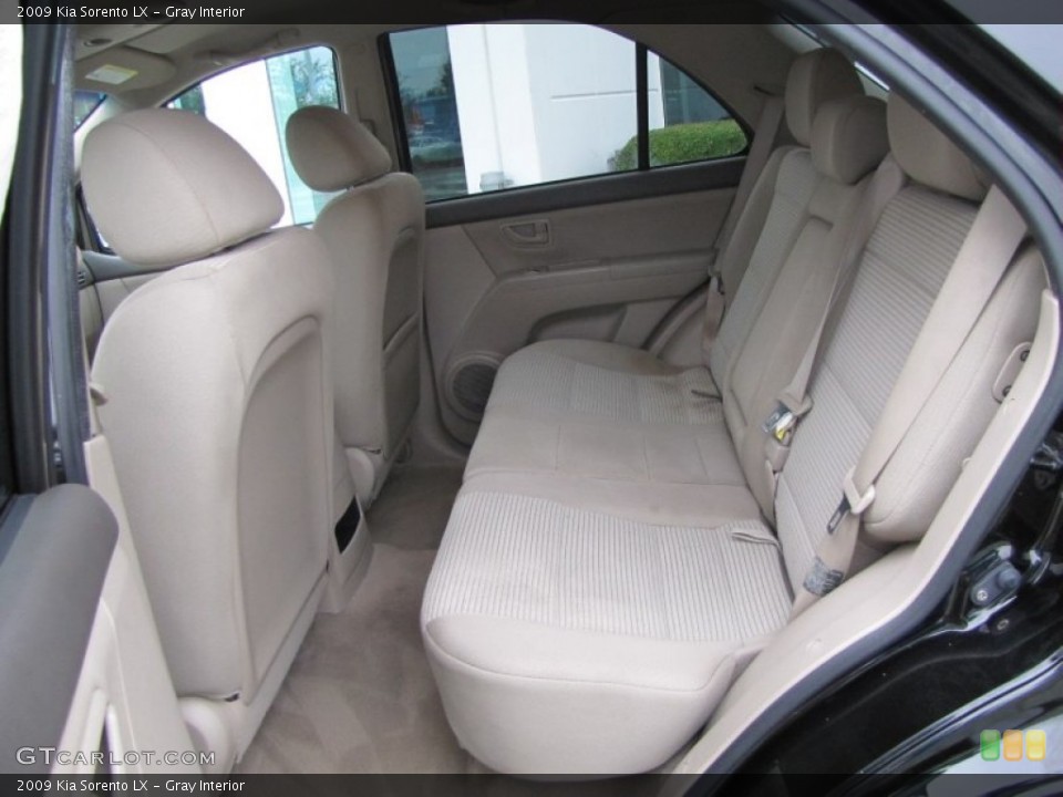 Gray Interior Photo for the 2009 Kia Sorento LX #50897695