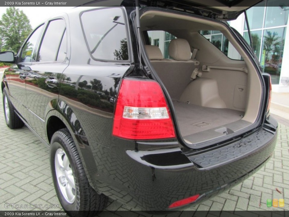 Gray Interior Trunk for the 2009 Kia Sorento LX #50897725