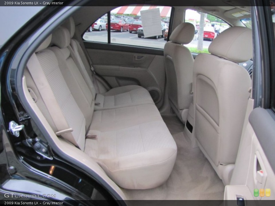 Gray Interior Photo for the 2009 Kia Sorento LX #50897743