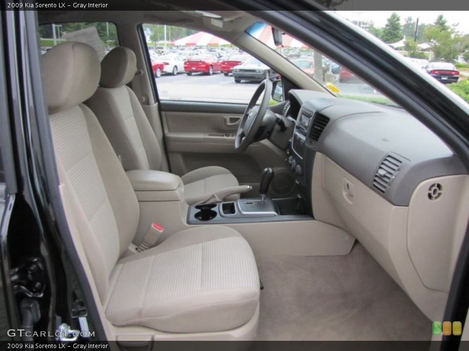Gray Interior Photo for the 2009 Kia Sorento LX #50897758