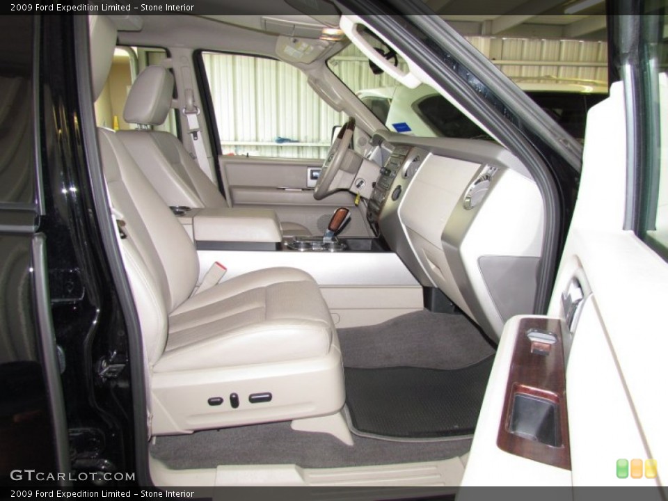 Stone Interior Photo for the 2009 Ford Expedition Limited #50901751
