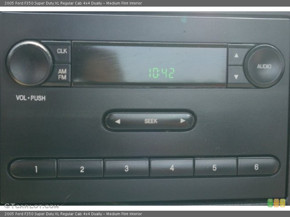 Medium Flint Interior Controls for the 2005 Ford F350 Super Duty XL Regular Cab 4x4 Dually #50904625