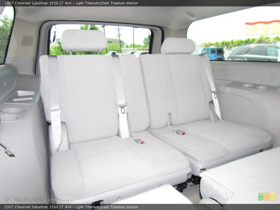 Light Titanium/Dark Titanium Interior Photo for the 2007 Chevrolet Suburban 1500 LT 4x4 #50905651