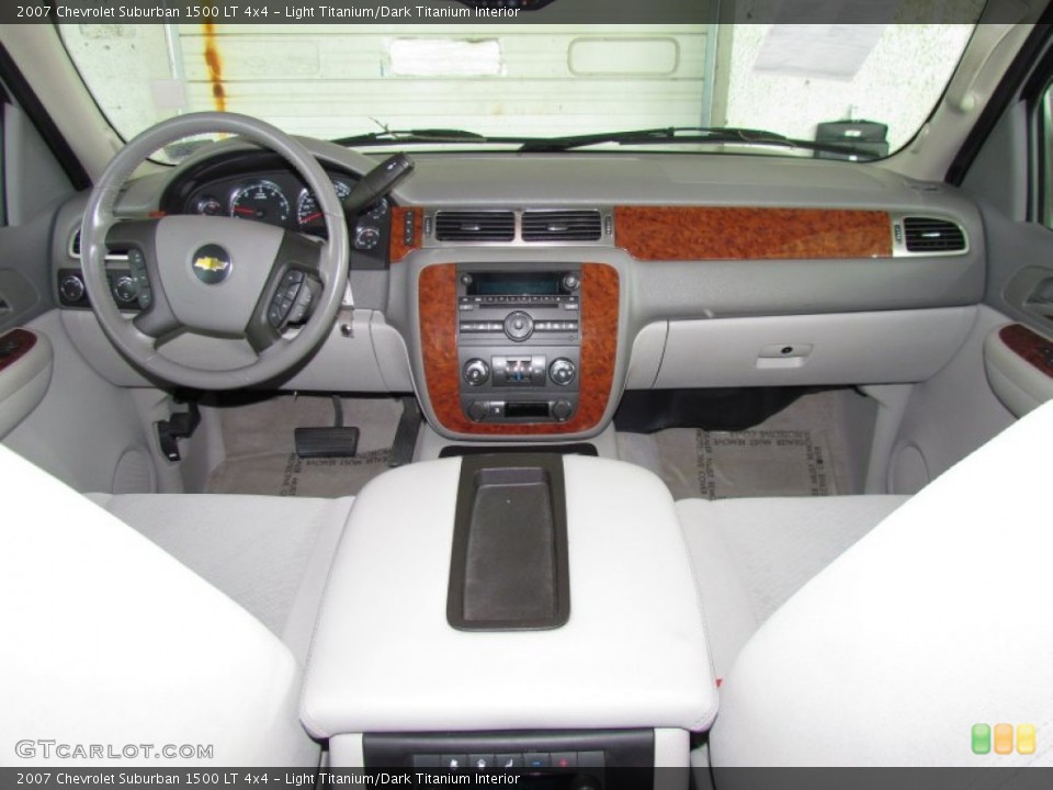 Light Titanium/Dark Titanium Interior Dashboard for the 2007 Chevrolet Suburban 1500 LT 4x4 #50905678