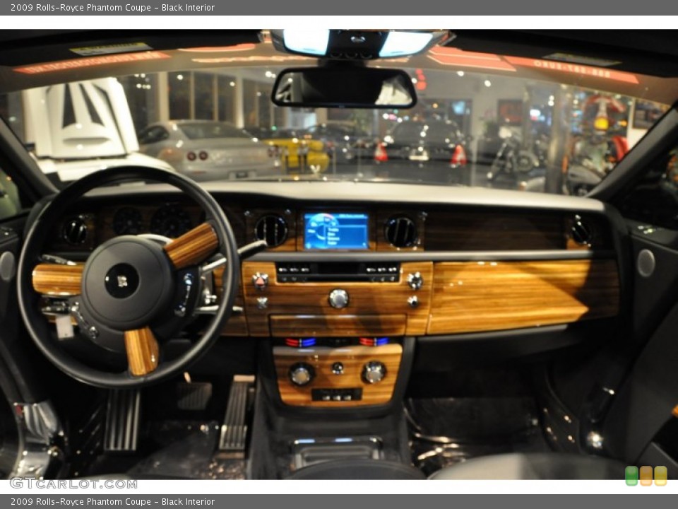 Black Interior Dashboard for the 2009 Rolls-Royce Phantom Coupe #50911051