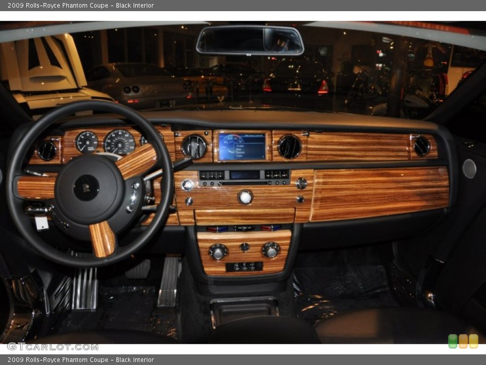 Black Interior Dashboard for the 2009 Rolls-Royce Phantom Coupe #50911057