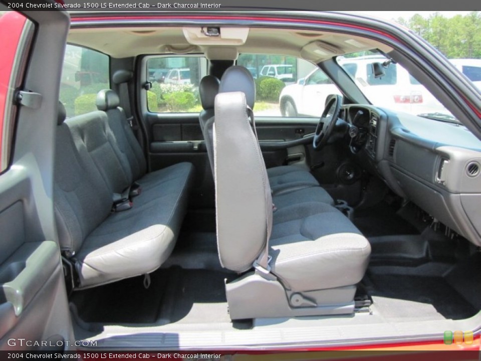 Dark Charcoal Interior Photo for the 2004 Chevrolet Silverado 1500 LS Extended Cab #50914974