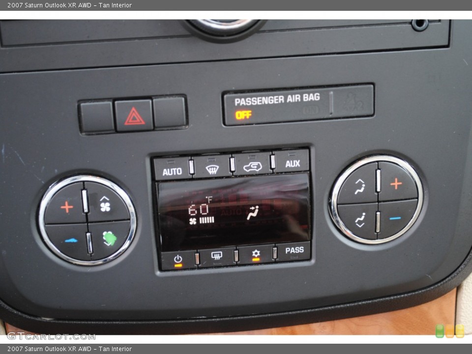 Tan Interior Controls for the 2007 Saturn Outlook XR AWD #50920443