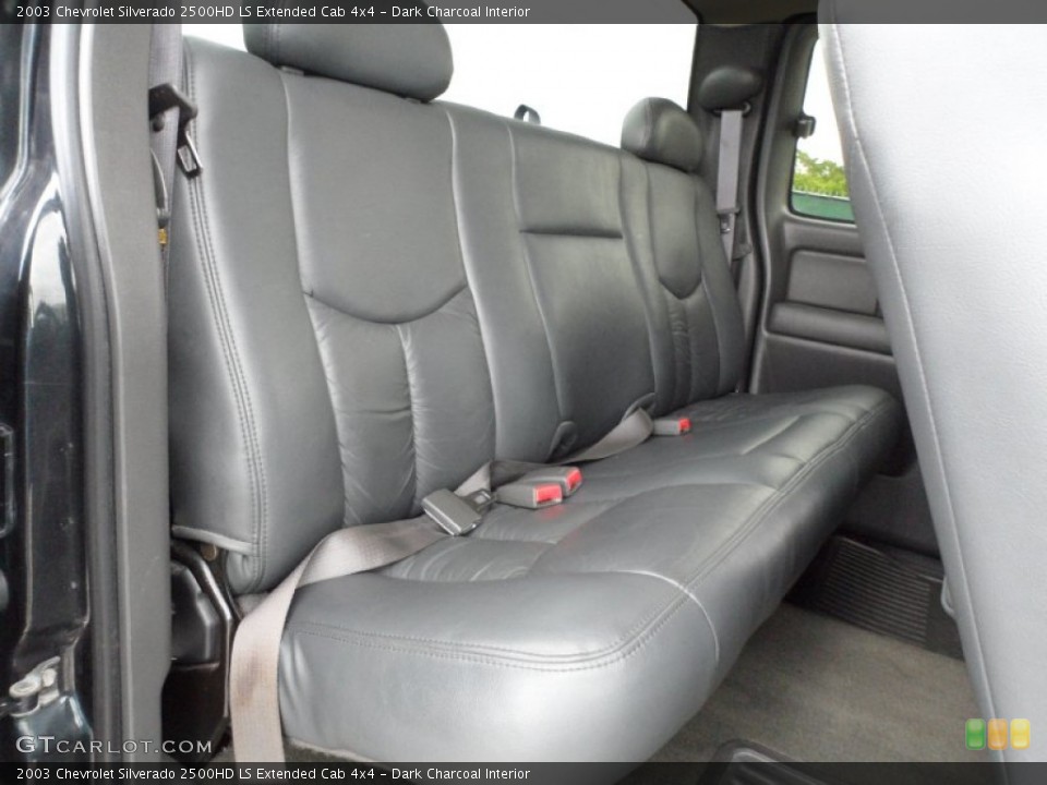 Dark Charcoal Interior Photo for the 2003 Chevrolet Silverado 2500HD LS Extended Cab 4x4 #50927424