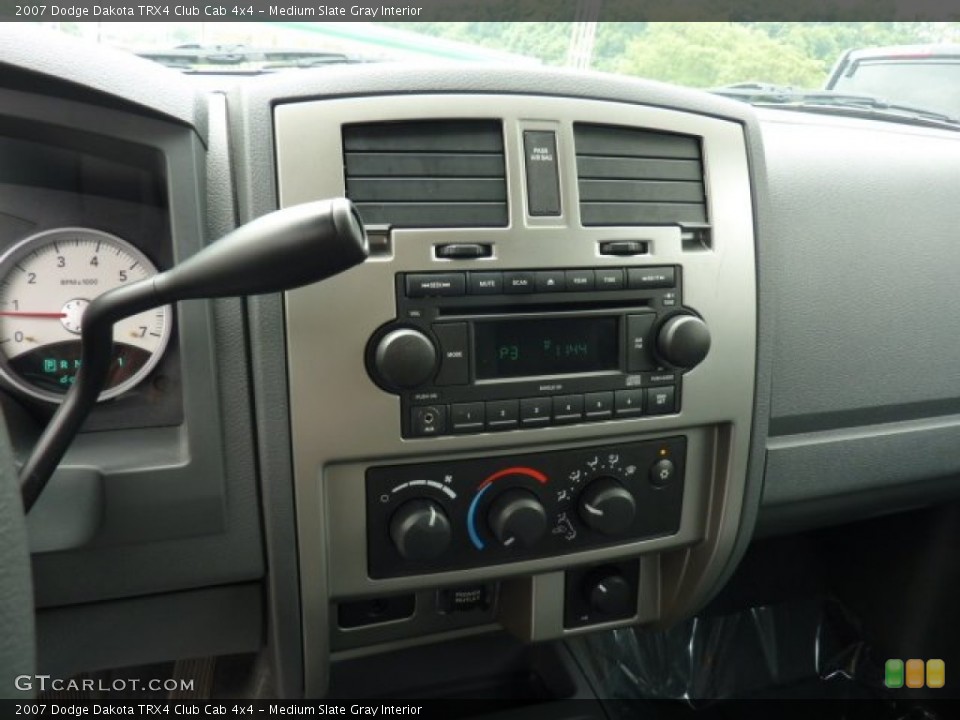 Medium Slate Gray Interior Controls for the 2007 Dodge Dakota TRX4 Club Cab 4x4 #50933580