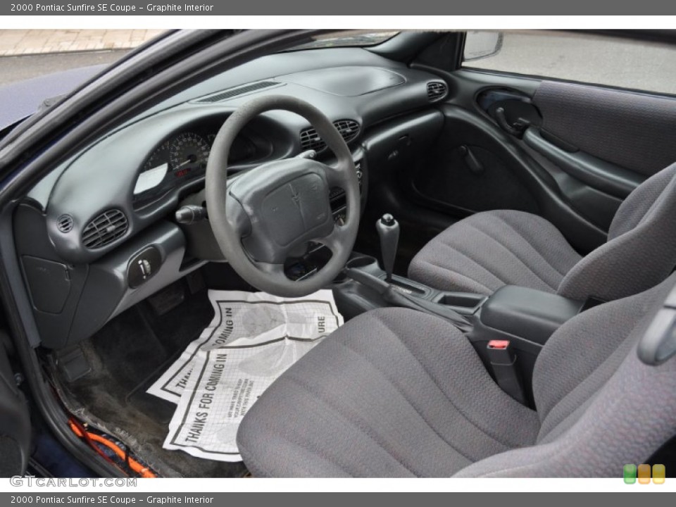 Graphite Interior Photo for the 2000 Pontiac Sunfire SE Coupe #50939643