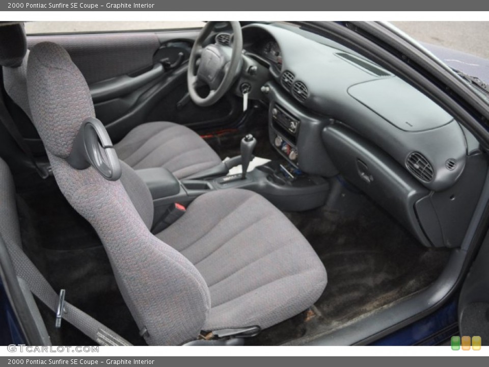 Graphite Interior Photo for the 2000 Pontiac Sunfire SE Coupe #50939661