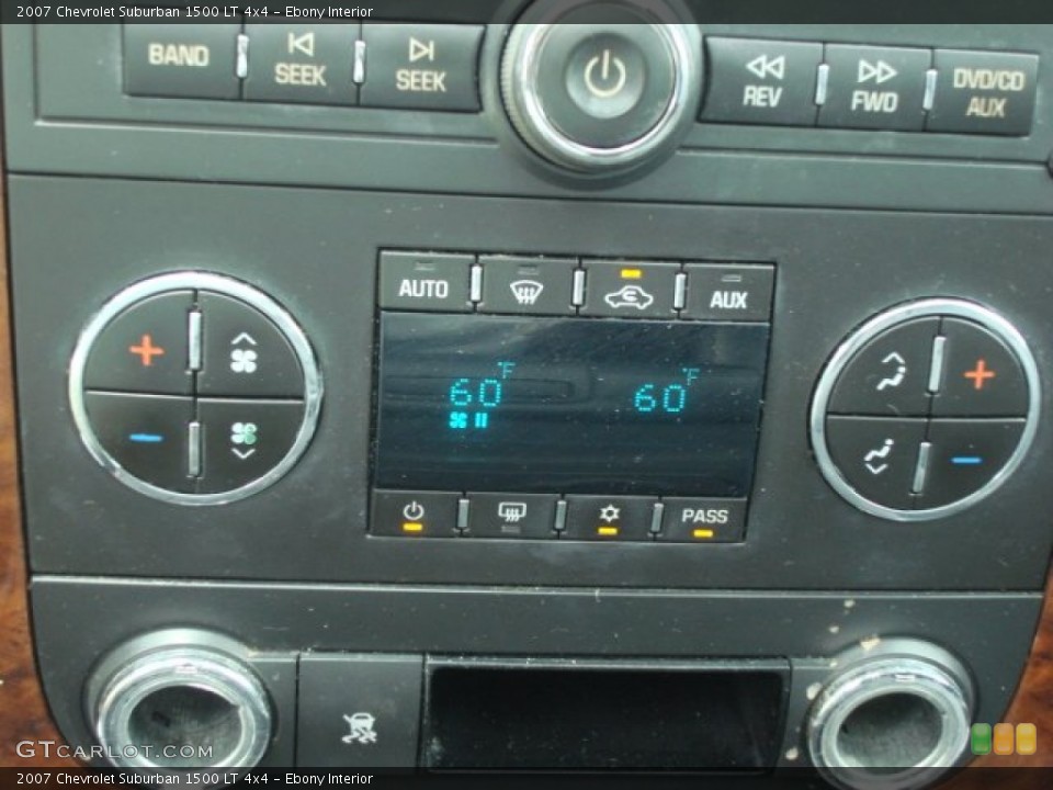 Ebony Interior Controls for the 2007 Chevrolet Suburban 1500 LT 4x4 #50939943