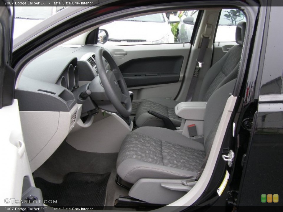 Pastel Slate Gray Interior Photo for the 2007 Dodge Caliber SXT #50941173