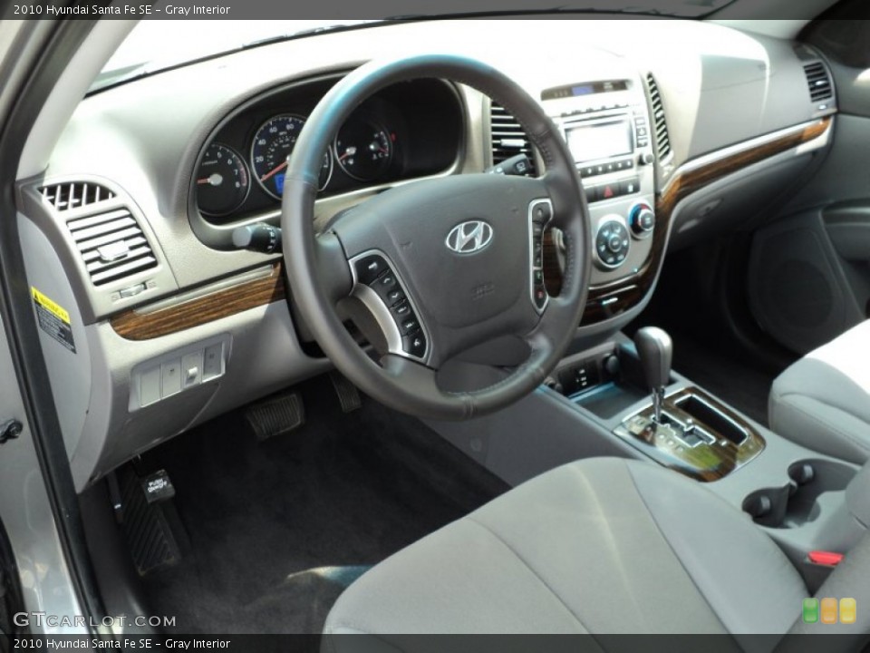 Gray Interior Photo for the 2010 Hyundai Santa Fe SE #50948640