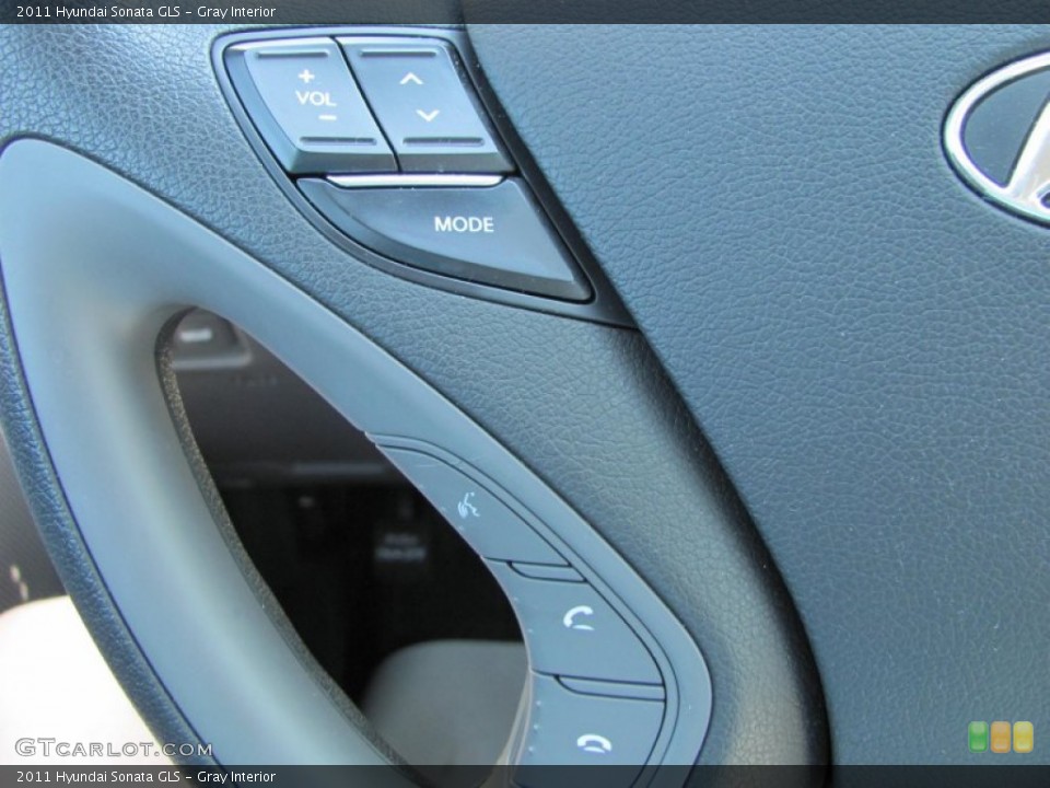 Gray Interior Controls for the 2011 Hyundai Sonata GLS #50951745