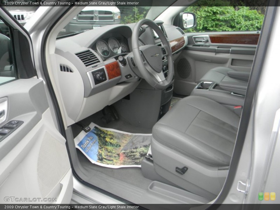 Medium Slate Gray/Light Shale Interior Photo for the 2009 Chrysler Town & Country Touring #50959542