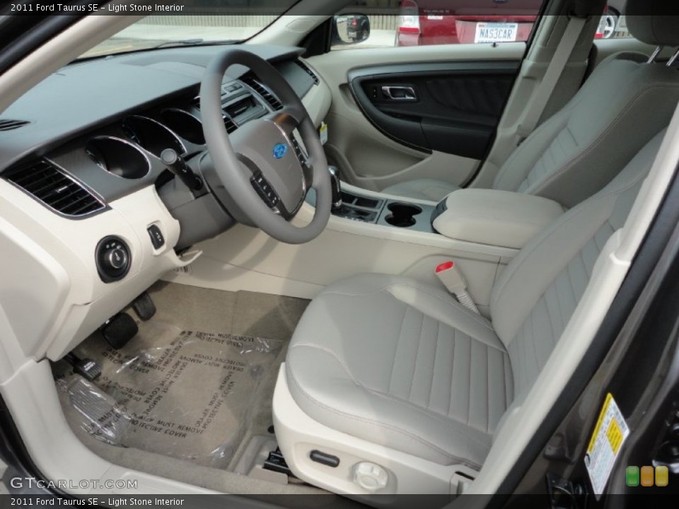 Light Stone Interior Photo for the 2011 Ford Taurus SE #50963373